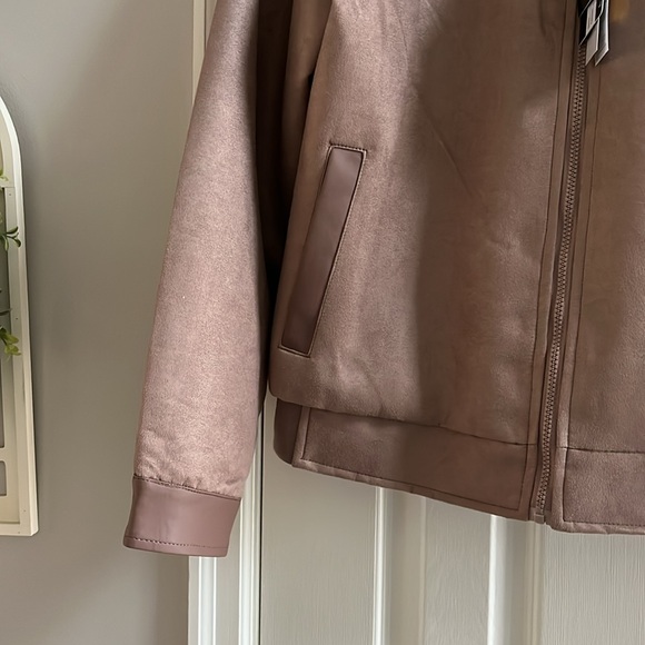 NWT F Collection tan suede and leather full zip jacket never worn - Picture 3 of 16